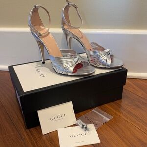 Gucci Crawford Metallic Leather Sandal Silver Size EU38